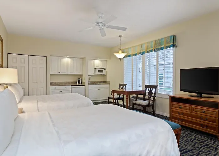 Splash Harbor Water Park Hotel 3*
